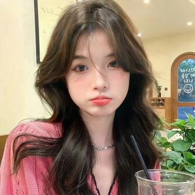 西班牙女王海报